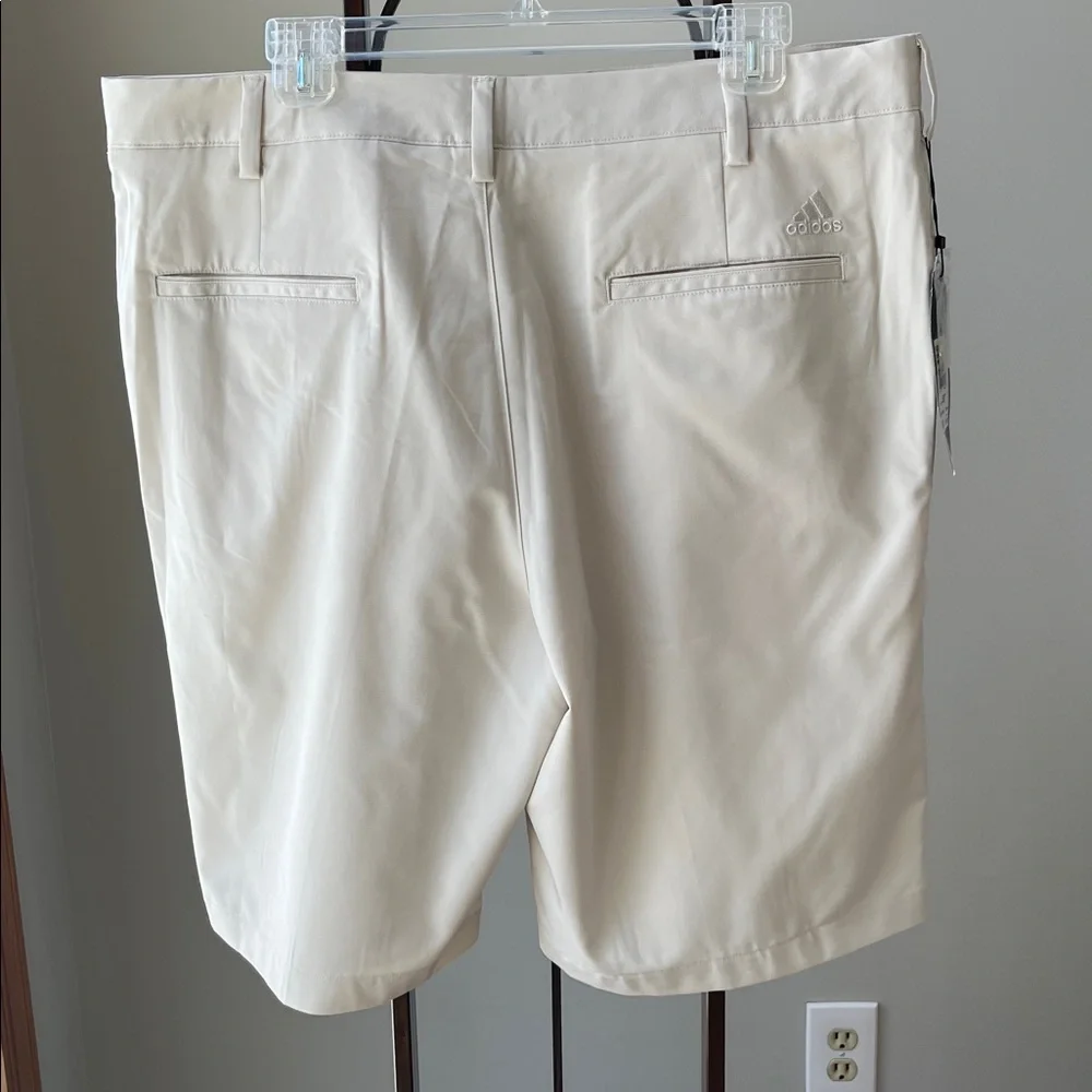 Adidas Flat Front Shorts Performance Stretch Lightweight Fabric Golf Flat Front‎